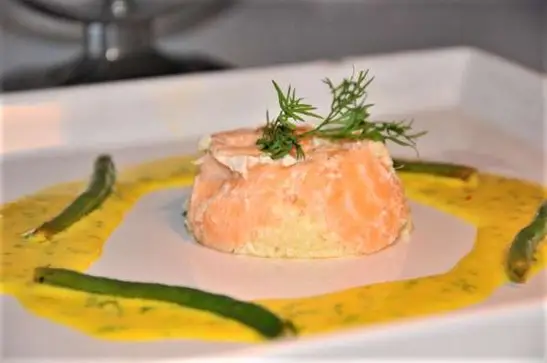 Laks & havkatmousse m. fiskesauce